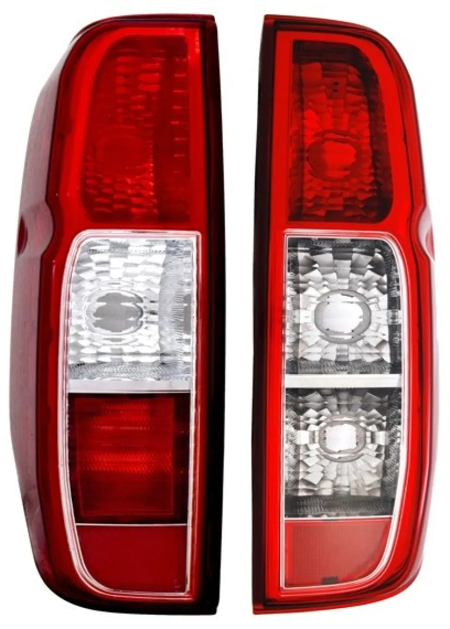 Baklampa höger Nissan Navara D40