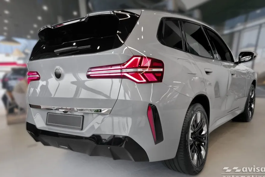 Dekorlist baklucka BMW X3 G45 2024– Krom