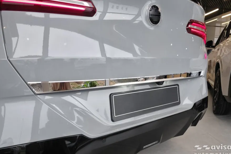 Dekorlist baklucka BMW X3 G45 2024– Krom