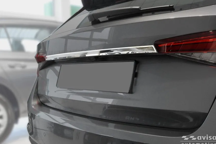 Dekorlist baklucka Skoda Fabia IV 2021– Krom