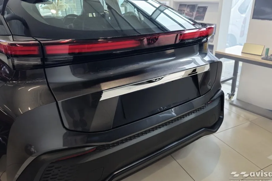 Dekorlist baklucka Toyota C-HR II X20 2023– Krom
