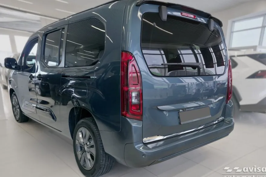Dekorlist baklucka Toyota Proace City Verso 2019– Krom