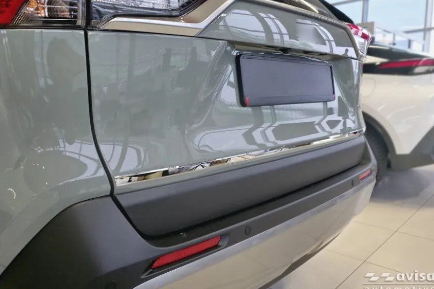 Dekorlist baklucka Toyota RAV4 V XA50 / Hybrid PHEV GR 2018– Krom