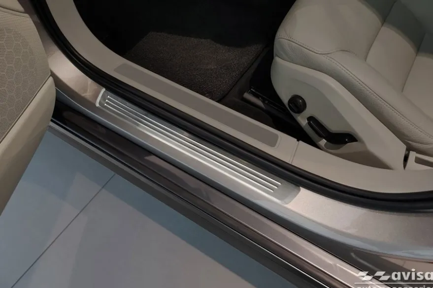 Instegslister i Borstad Stål Silver Volvo V90 II 2016->