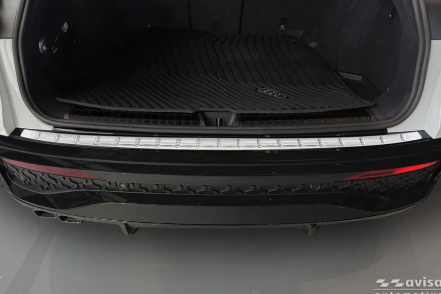 Lastskydd Rostfri Borstad metall Audi Q5 III 2024->