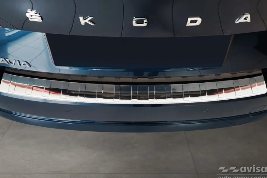 Lastskydd Rostfri Borstad Metall Skoda Octavia IV Liftback 2019->