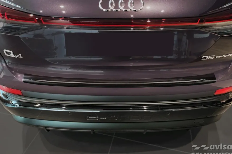Lastskydd Rostfri Borstad Metall Svart Audi Q4 E-Tron 2021->