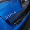 Lastskydd Rostfri Borstad Svart Metall Skoda Scala 2019->