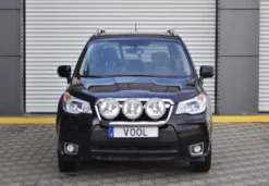 Modellanpassad Voolbar Ljusbåge till Subaru Forester 2013- Fästen för 2 extraljus