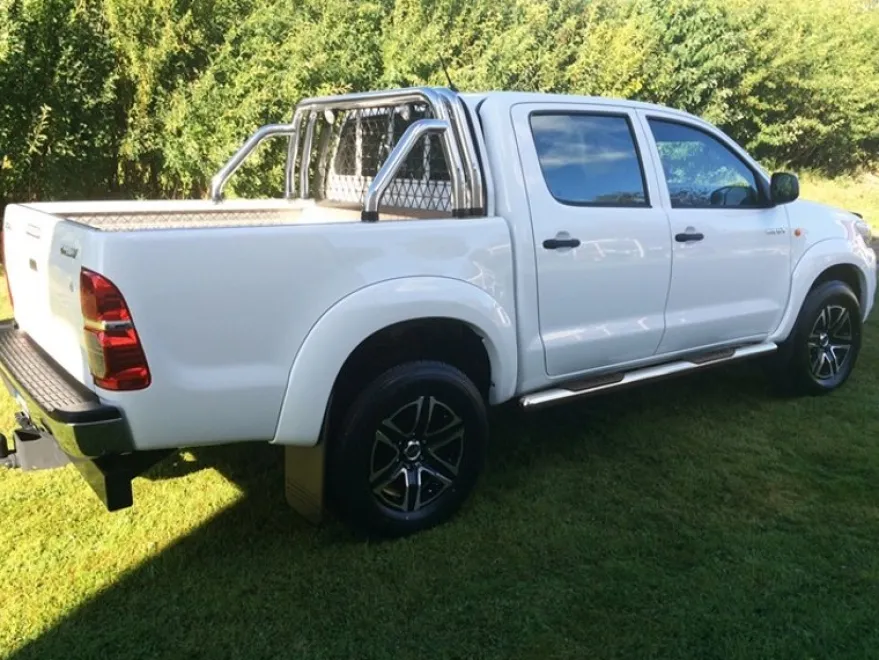 MODELL ROSTFRI RR8 - Toyota Hilux 2006-2015