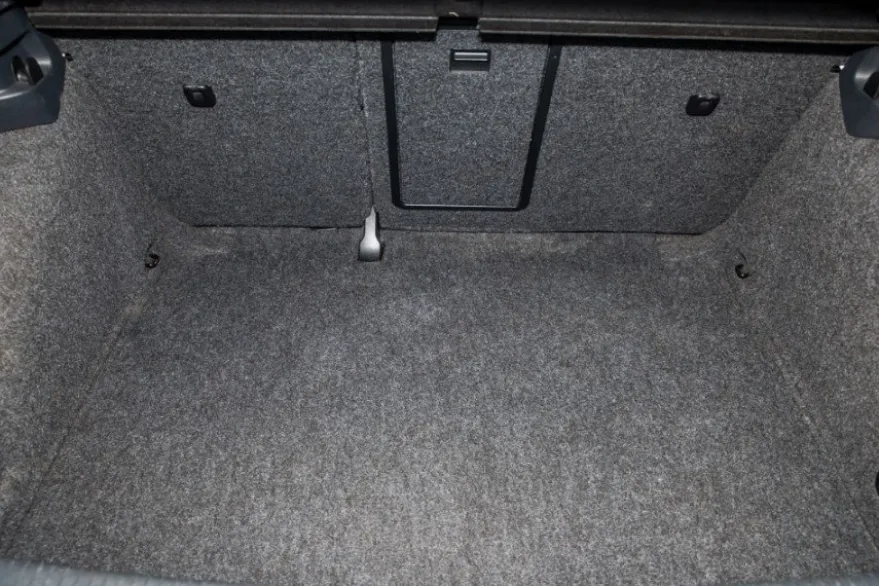 Skålad Mjuk Bagagerumsmatta Svart VW Golf V, Golf VI