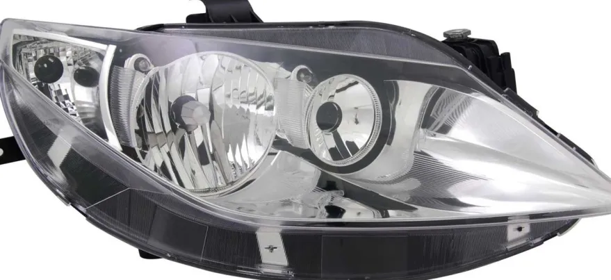 Strålkastare Vänster Krom Seat Ibiza (6J) 03.2008-03.2012