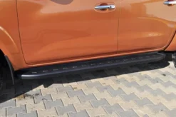 URBAN SIDESTEPS - Nissan Navara (NP300) 2016-